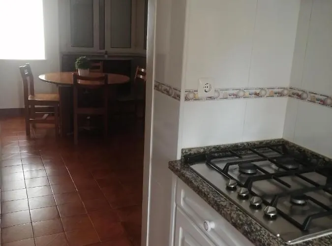 Appartamento Encarnacao Metro 4 Lisbona